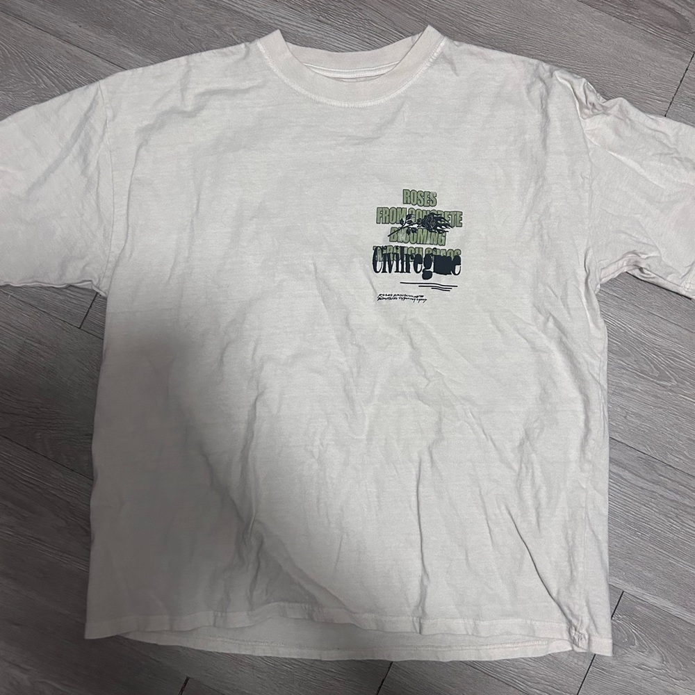 White Short-Sleeve Graphic Crewneck T-Shirt - Green/Navy Print
